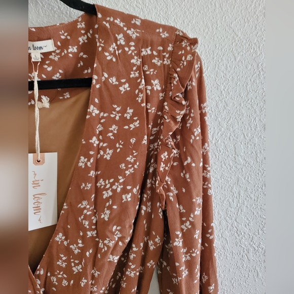 In-Loom Women's Floral Ruffle Wrap around  Midi Dress Size Large - Picture 12 of 13